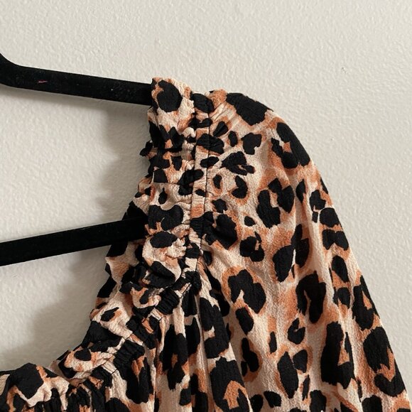 Nobody’s Child Women 2 Leopard Print Tie Front Off The Shoulder Crop Top - Picture 6 of 10